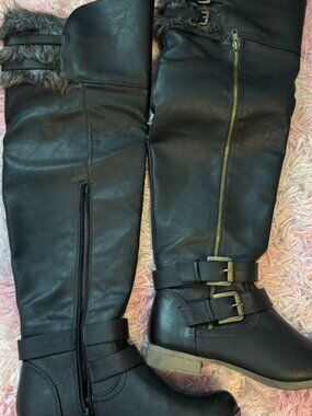 Boots size 8.5